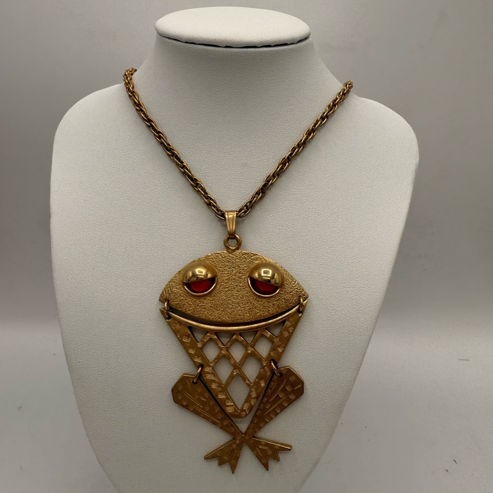 Sarah Coventry Gold Necklace with Red Details